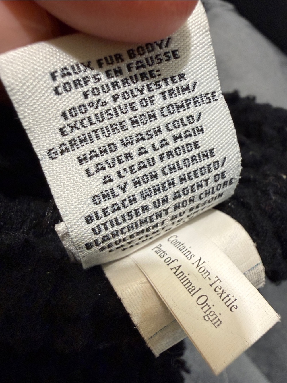 UGG Women Black Sherpa Scarf - Picture 7 of 8